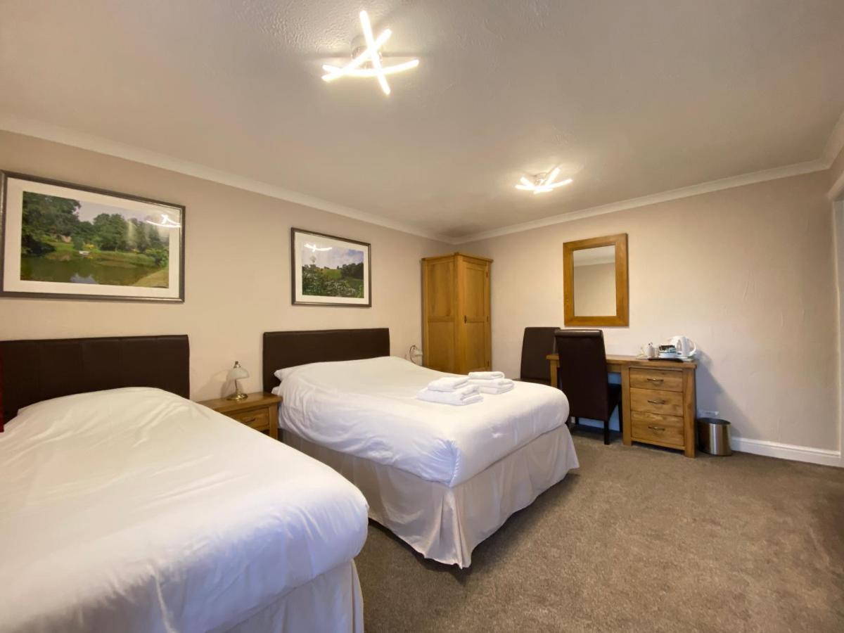 באנבורי Fairlawns Guest House מראה חיצוני תמונה